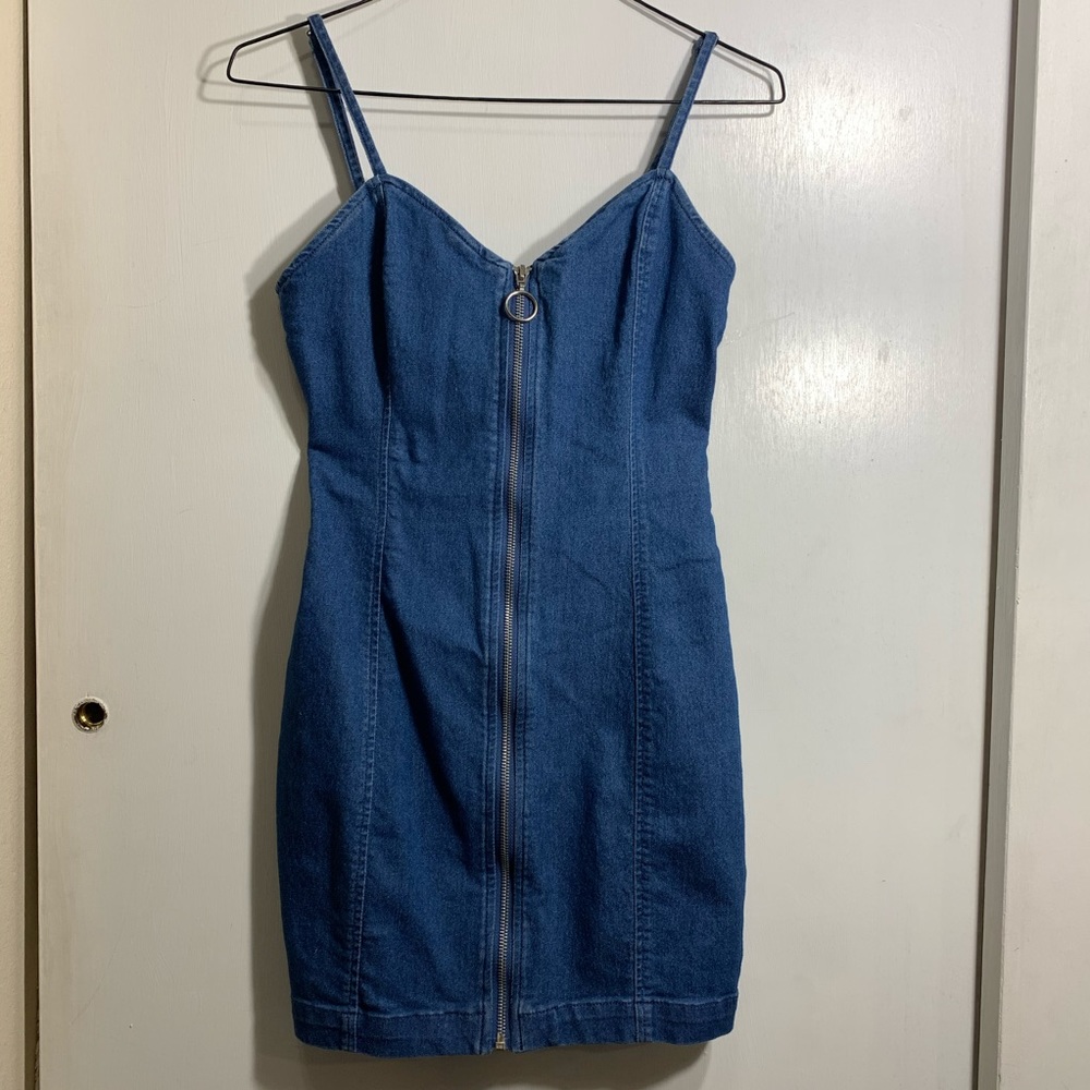 forever 21 denim mini dress 🦋